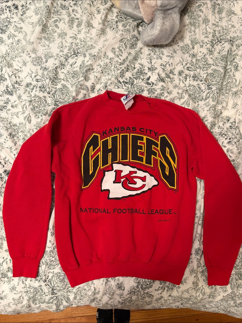 Kansas City Chiefs Red Logo Crewneck Sweatshirt